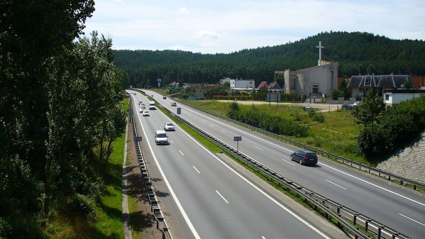 Fără autostradă în judeţul Caraş-Severin, însă cu drum express