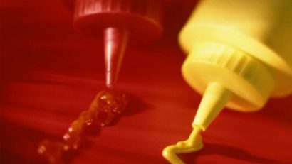 Ketchup şi muştar la… liber