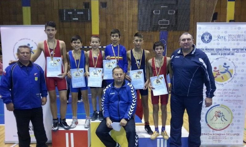 Şase medalii pentru luptătorii reşiţeni la finala Campionatului Naţional pentru copii 2