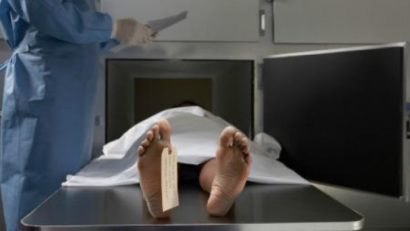 Cadavrul unei femei, descoperit îngropat în beciul unui sătean