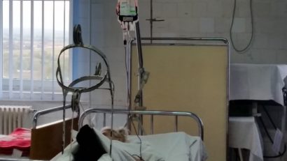 Spitalul din Caransebeş este pe lista unităţilor medicale suport. Spitalul din Reşiţa va trata pacienţii care suferă şi de alte boli