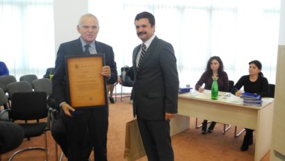 Două personalităţi internaţionale premiate de Consiliul Judeţean Arad