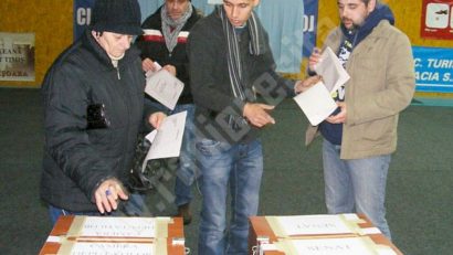 Românii din diasporă pot vota doar dacă se înscriu în Registrul Electoral