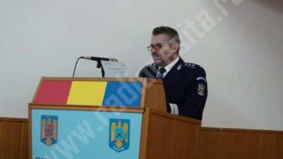 [FOTO] Avansări în grad şi competiţii sportive de 1 Decembrie