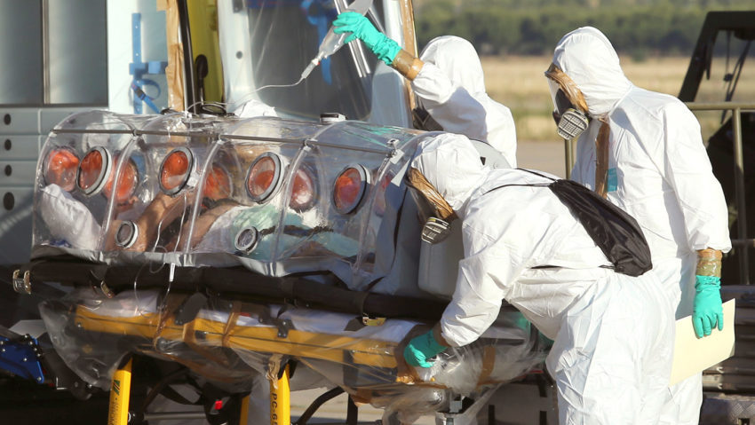 Peste 8000 de persoane moarte din cauza virusului Ebola