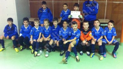 Muncitorul Reşiţa, grupa 2005, s-a clasat pe locul 8 la Cupa de Crăciun Atletico