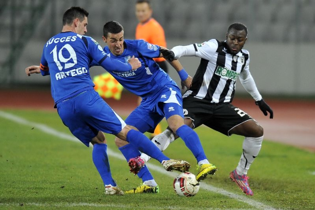 FOTBAL - CUPA ROMANIEI - U CLUJ - PANDURII TARGU JIU