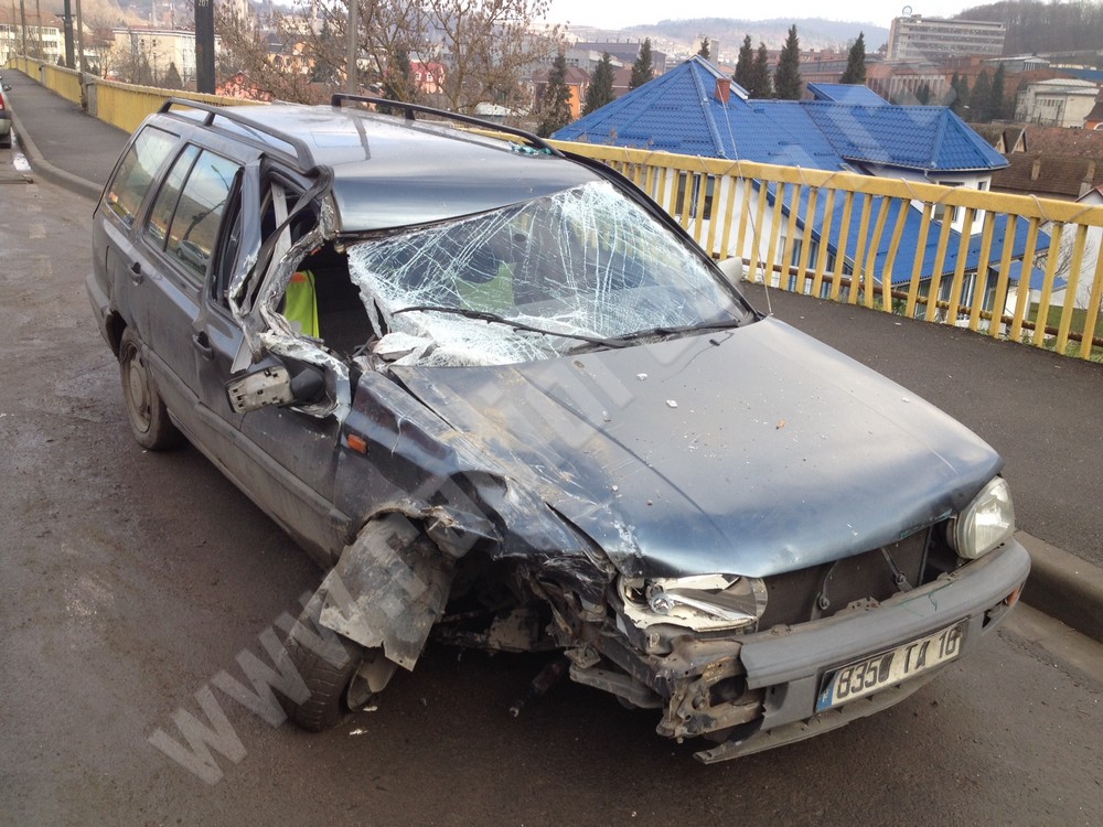 accident pasaj rutier centrul resitei (7)