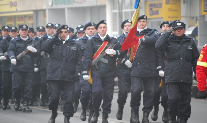 Paradă militară în orașul Marii Uniri