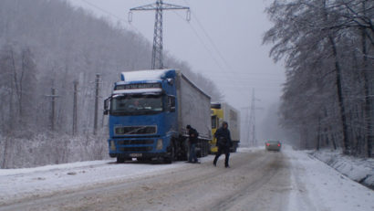 Circulaţie restricţionată pe DE 70 de un tir