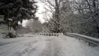 Transalpina Banatului închisă circulaţiei