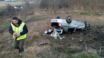 Accident grav din cauza unui ciot de pe marginea drumului