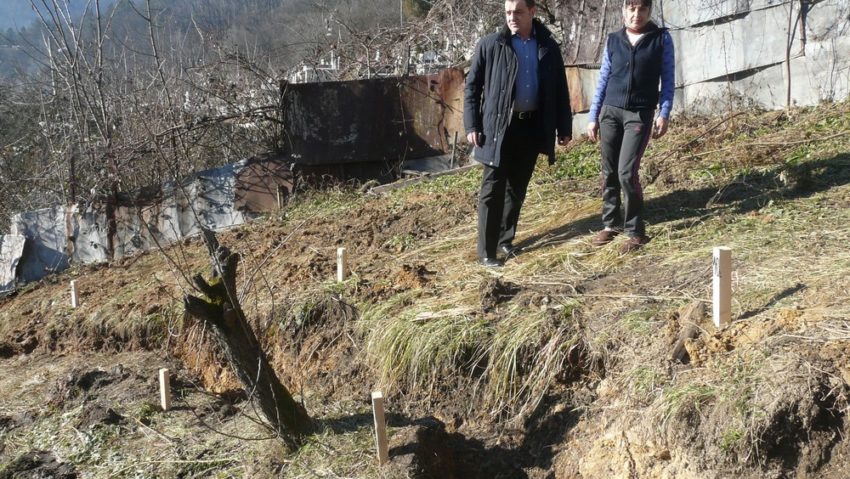 [UPDATE] [FOTO/ VIDEO] Ameninţarea pământului, la Reşiţa, continuă! Primarul urbei caută soluţii