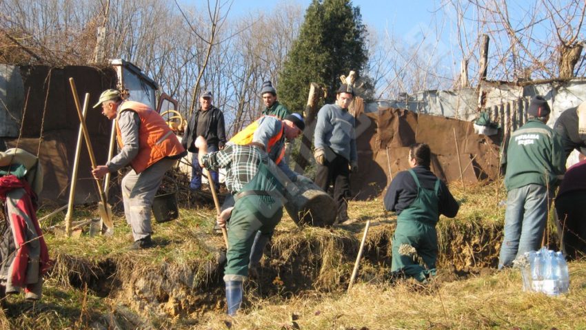 Alunecarea de teren din Reşiţa costă Guvernul 325.000 lei