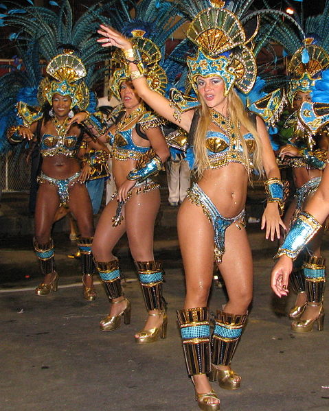 479px-Samba_Dancers_-_Rio_de_Janeiro,_Brazil_-_Vila_Isabel_Carnival_2008