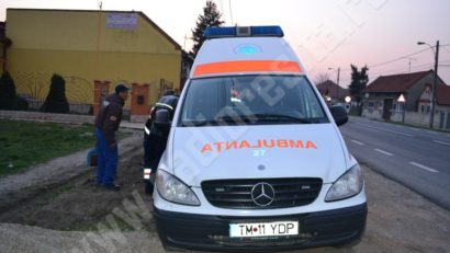 Muncitor mutilat de un utilaj de tăiat lemne