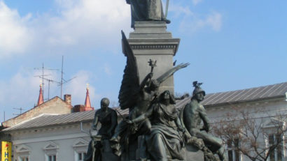 Statuia Libertăţii din Arad a fost profanată în plină zi