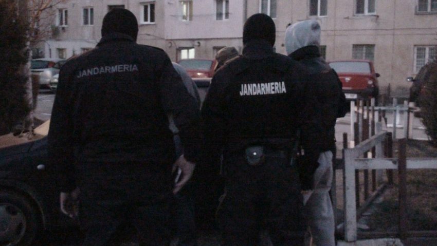 [VIDEO/FOTO] 460.000 de ţigări confiscate şi 6 persoane reţinute