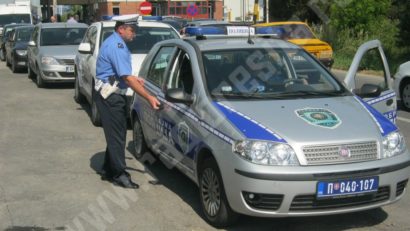 Autoturisme cu acte false la Naidăş