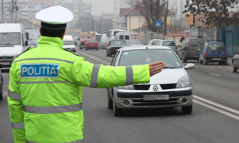 Cercetat pentru conducerea unei mașini neînmatriculate