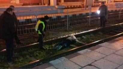 Un bărbat a fost găsit decapitat în gară