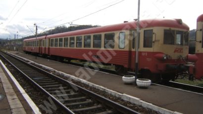 [VIDEO/FOTO] De astăzi s-a reluat circulaţia trenurilor Regiotrans pe ruta Reşiţa – Timişoara