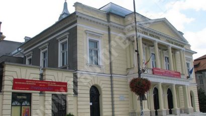 800.000 lei pentru teatru