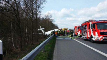 Un mort și trei răniți în Germania, după prăbușirea unui avion de mici dimensiuni