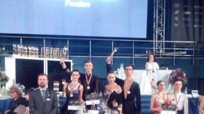 [audio] Dansatorii sportivi reşiţeni au urcat pe podium la Dance Masters 2015