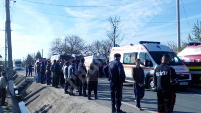 [VIDEO/FOTO] Grav accident de circulaţie, soldat cu şase victime