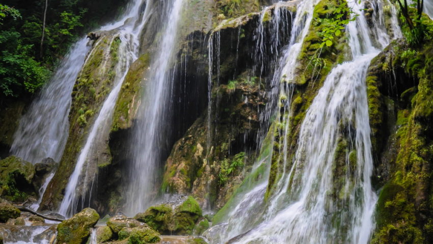 Taxe estivale la Cascada Bigăr şi Ochiul Bei