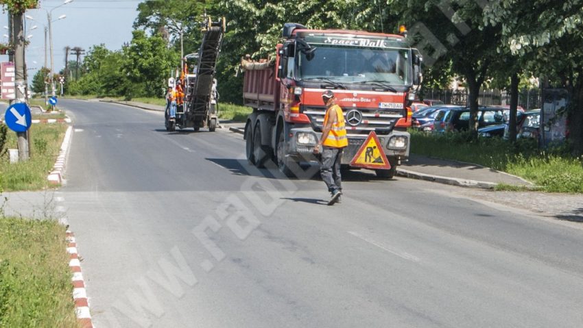 S-au reluat lucrările de asfaltare