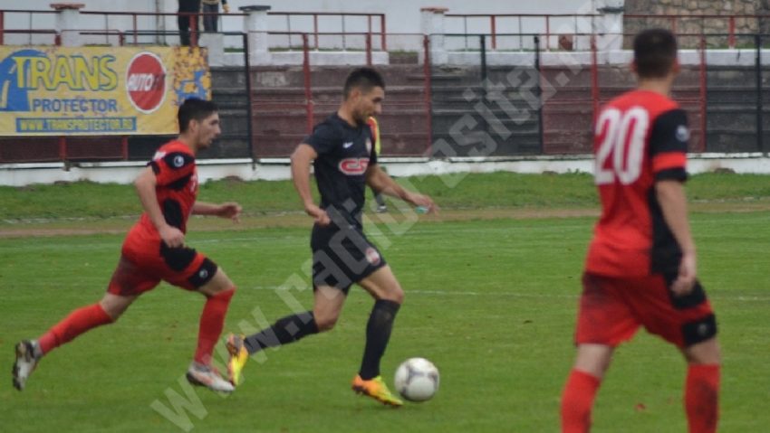 Metalul Reşiţa mai are de jucat două partide din actualul sezon al Ligii a doua de fotbal