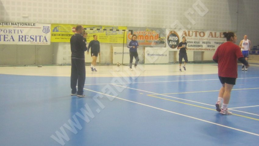 [audio] Campionatul Universitar de handbal feminin are loc la Reşiţa