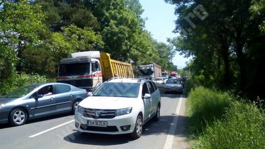 Trafic îngreunat pe DN 58B, între Reşiţa şi Bocşa