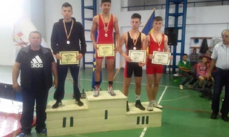 Luptători de la CSS Reşiţa pe podium la Campionatele Naţionale Şcolare