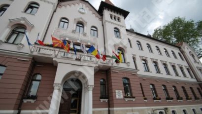 Primarul municipiului Lugoj rămâne suspendat din funcţie