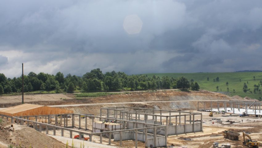 [FOTO] Se lucrează la foc continuu pentru finalizarea deponeului ecologic