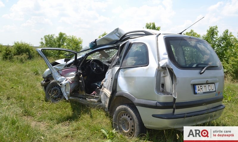 Mamă şi fiu la spital în urma unui accident rutier