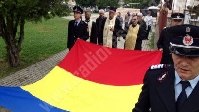 [FOTO-VIDEO] Drapelul României, cinstit în Parcul Tricolorului din Reşiţa