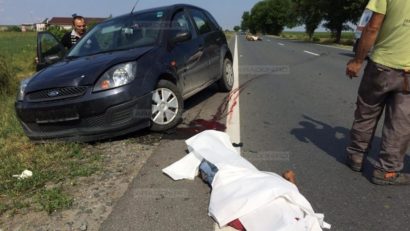 [FOTO] Accident mortal. Un mopedist şi-a pierdut viaţa din cauza neatenţiei