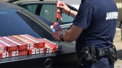 Ţigări de contrabandă, confiscate de jandarmii cărăşeni