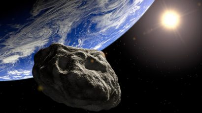 Un asteroid trece astăzi la mică distanţă de Pământ