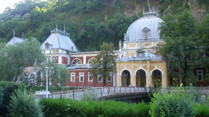 Se vinde cel mai important monument de arhitectură balneară din Herculane