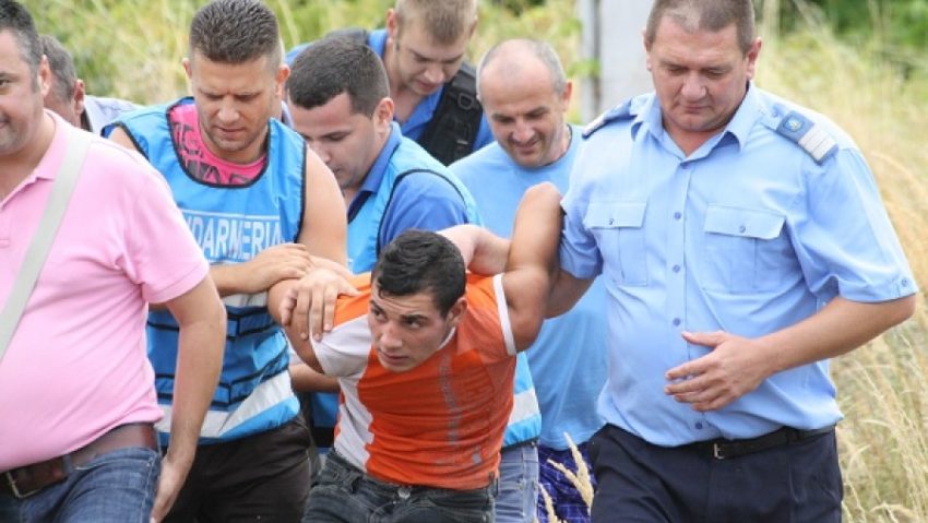 [FOTO-VIDEO] Cei 4 adolescenţi evadaţi au fost capturaţi în zona gării din Lugoj