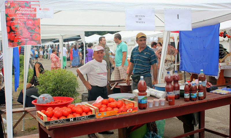 Părădăicile în festival, la Macea