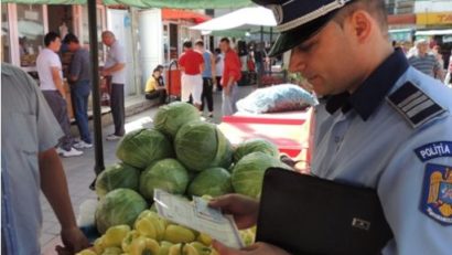 Poliţiştii au descins în baruri, pieţe şi târguri