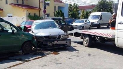 Trei răniţi, printre care şi un copil de 4 ani, în urma unui accident în Timişoara