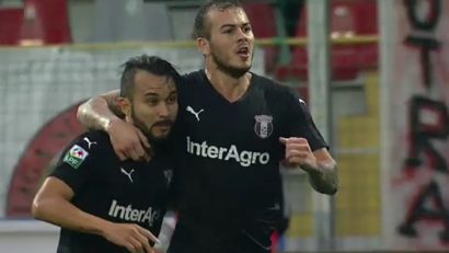 Astra a învins pe AZ Alkmaar cu 3-2 în prima manşă a play-off-ului Europa League