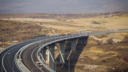 [FOTO] Constructorul a greșit execuţia pe lotul 3 al autostrăzii Orăștie – Sibiu